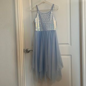 Beautiful dress from Cat & Jack. Perfect for summer, birthdays, and weddings.